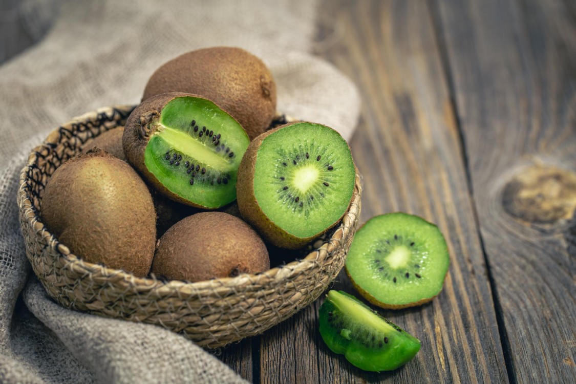 Cum crestem kiwi in Romania: Tot ce trebuie sa stii despre plantare si intretinere