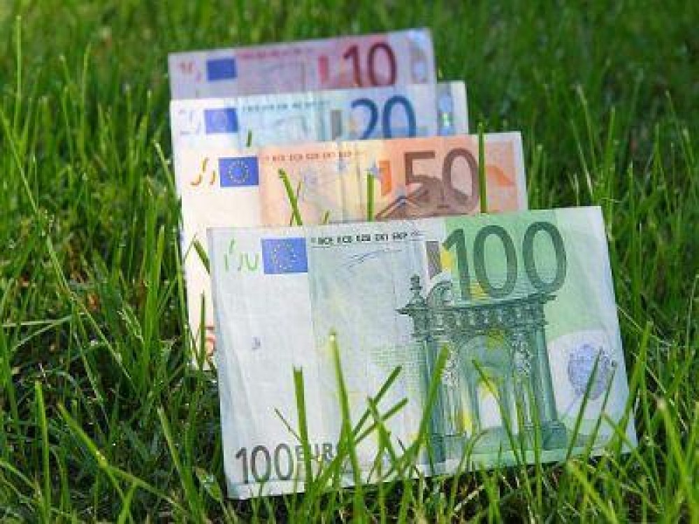 Aproape 600.000 de fermieri autorizati la plata in prima saptamana de la inceperea platii avansurilor