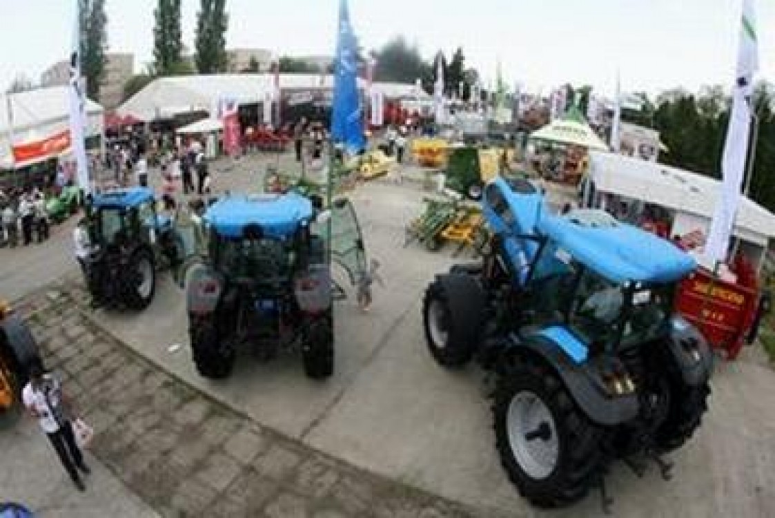 Alexandria: Joi s-a deschis targul Agralimex, dedicat fermierilor si procesatorilor din industria alimentara