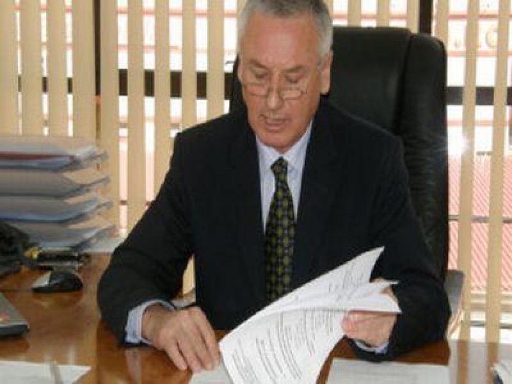 Seful de la APIA Arad, trimis in judecata pentru conflict de interese