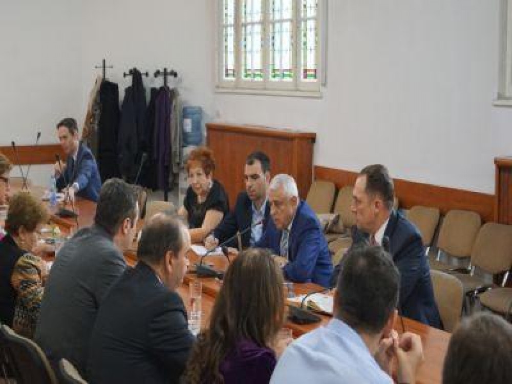 Seful MADR a discutat cu reprezentantii bancilor despre facilitatile de finantare acordate fermierilor
