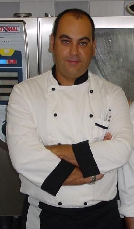 Un spaniol a preparat cea mai mare salata din lume
