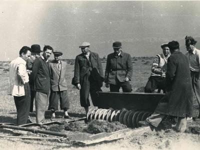 Muzeul Taranului Roman pregateste o expozitie despre colectivizarea agriculturii in Romania