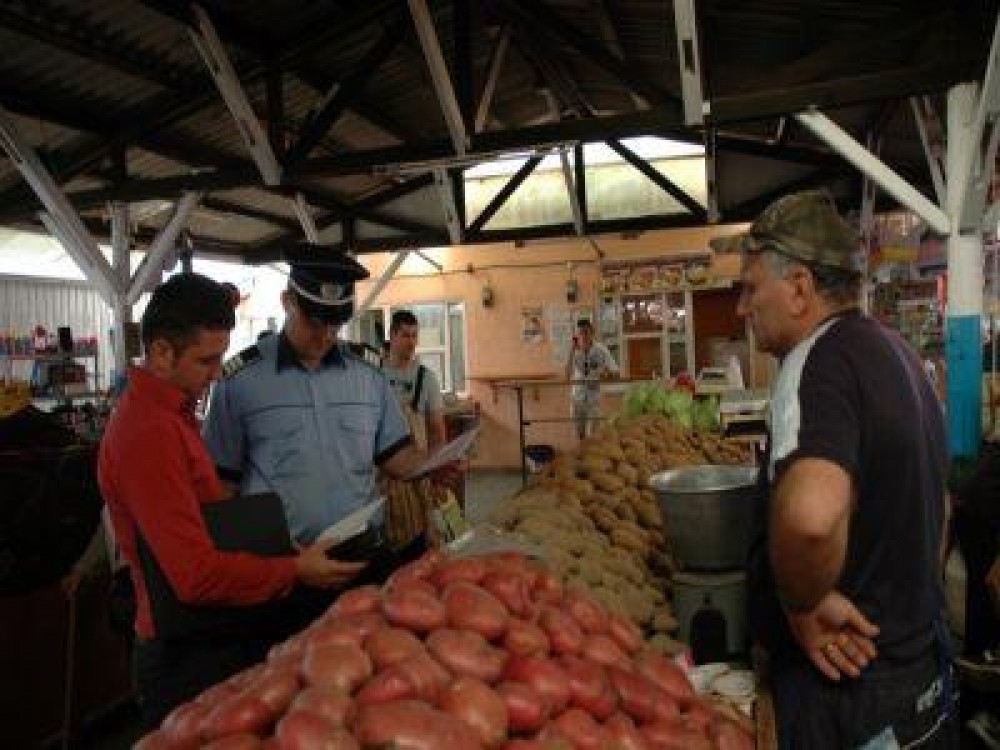 A inceput vanatoarea falsilor producatori agricoli din piete