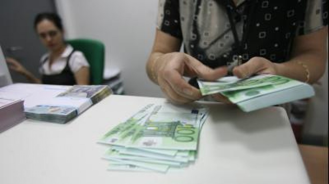 Motivul pentru care fermierii obtin greu credite bancare: ”Bancile desconsidera agricultura”