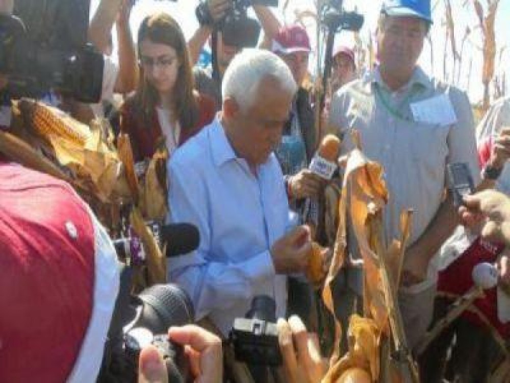 Agricultorii, revoltati ca sunt pusi sa semneze condica de prezenta pe camp