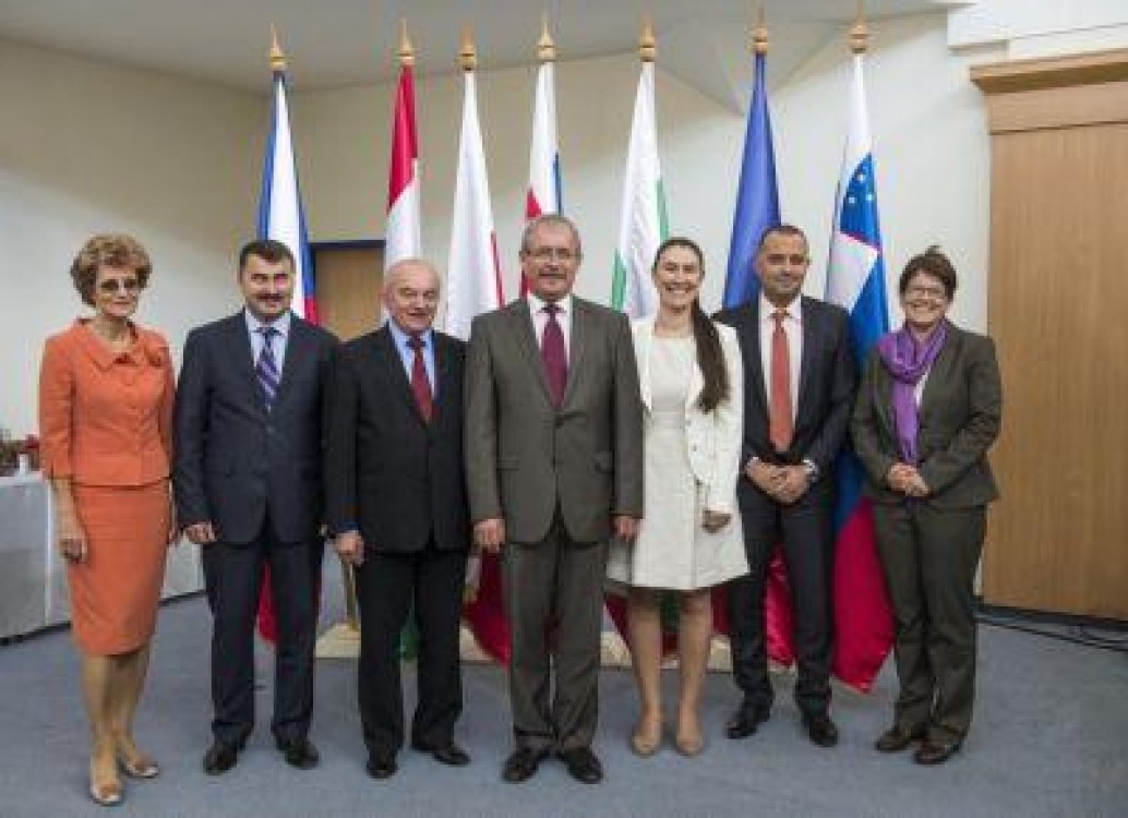 Ministrii agriculturii din tarile central si est-europene s-au intalnit saptamana trecuta la Budapesta