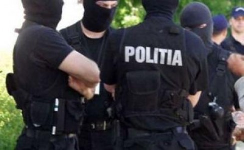 Evazionisti care plimbau graul pe hartie, prinsi de DIICOT