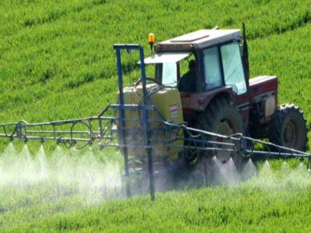 Fermieri, atentie la produsele de protectia plantelor pe care le achizitionati!