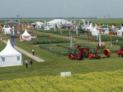 Toti producatorii si importatorii autohtoni de utilaje agricole asteptati la expozitia AgriPlanta - RomAgroTec