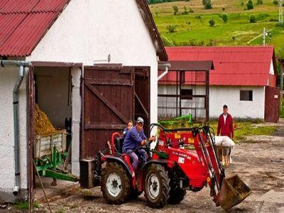 Peste 53 de milioane de euro finantare pentru fermele mici si de familie