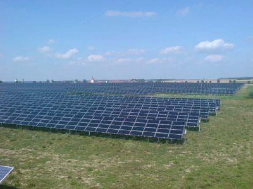 Aproape 3.000 de hectare de terenuri agricole din Romania gazduiesc parcuri fotovoltaice