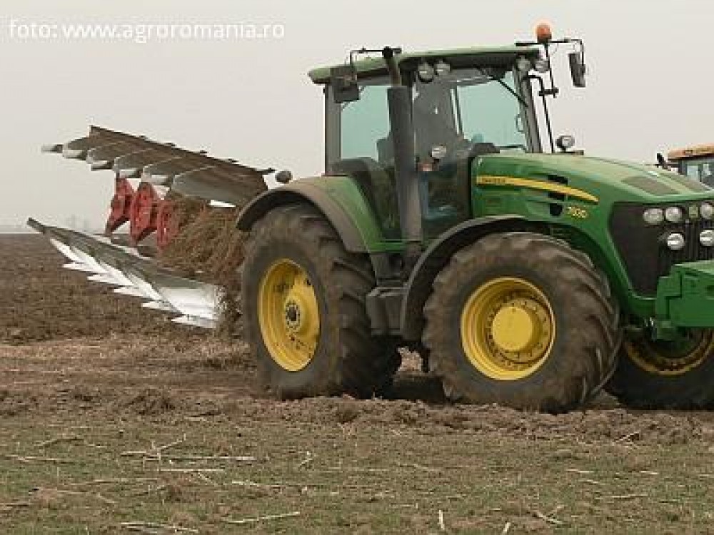 Fonduri europene agricultura: Peste 2 miliarde de euro au fost investiti in agricultura prin PNDR