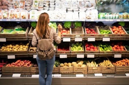 Legea plafonarii adaosului comercial. Retailerii risca amenzi mari