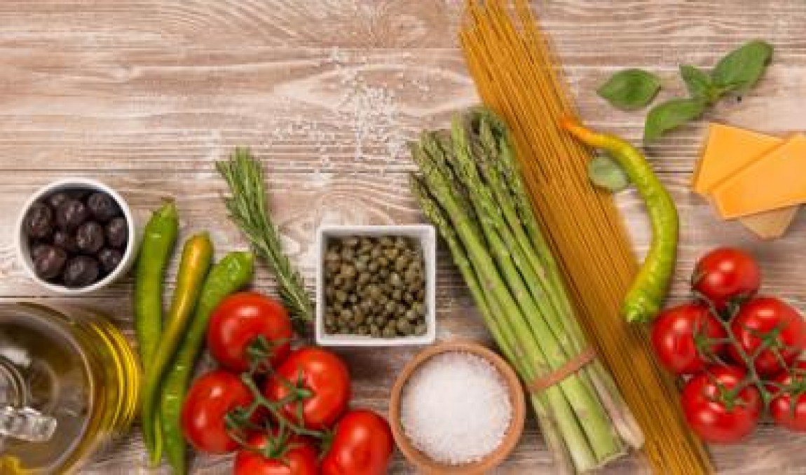 Eurostat: Din toate tarile UE, in Romania se cheltuie cei mai multi bani pe mancare