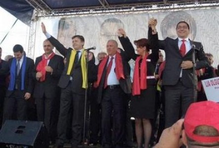 Secretarul de stat Daniel Botanoiu face agricultura, ministrul Constantin face politica