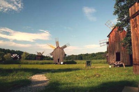 Targ de bucate traditionale la Sibiu