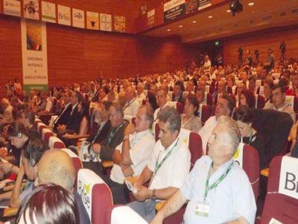 Organizatiile de fermieri vor primi bani pentru a participa la consultari cu structuri similare din Europa