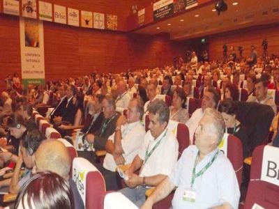 Organizatiile de fermieri vor primi bani pentru a participa la consultari cu structuri similare din Europa