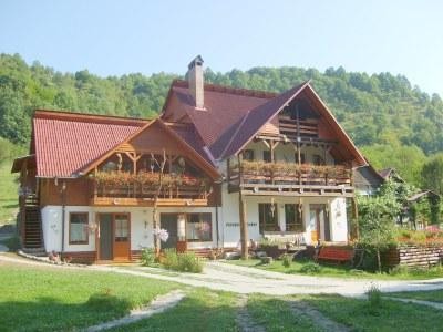 Banii pentru constructia de pensiuni pot fi accesati incepand de astazi