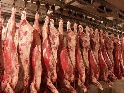 Carnea de porc ramane principalul produs importat, in tmp ce graul domina exporturile