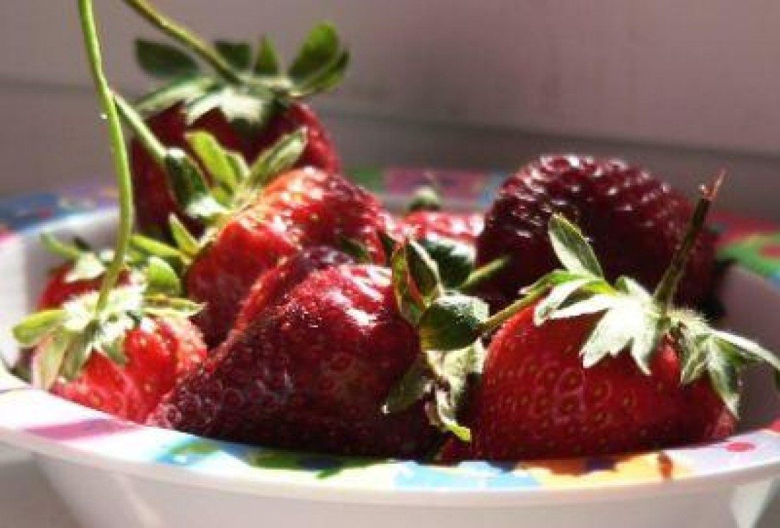 Bucuresti: A treia zi de Pasti a scumpit legumele in Piata Obor