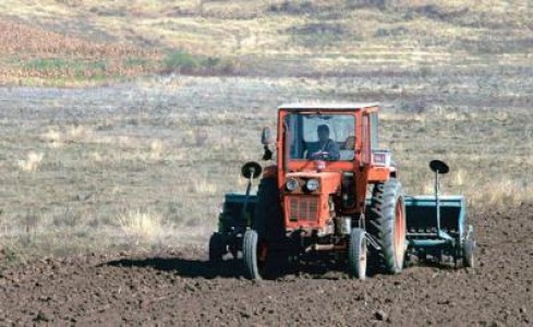 Vom efectua lucrari agricole mai scumpe la primavara