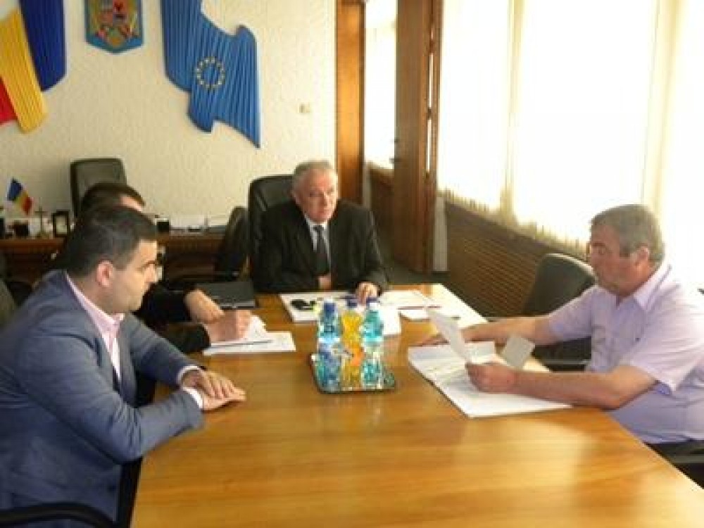 Prefectul judetului Satu Mare solicita transparenta in atribuirea pasunilor