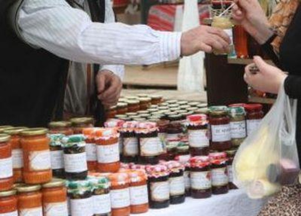 Targ de produse traditionale la Iasi, pana pe 4 mai