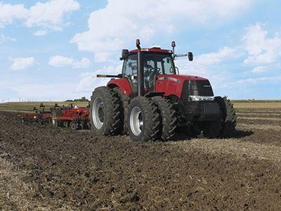 Noul program de guvernare propune eliminarea impozitelor pentru terenurile agricole lucrate si pentru tractoare
