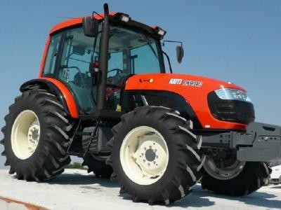 Tractorul Kioti DK904C de 90CP