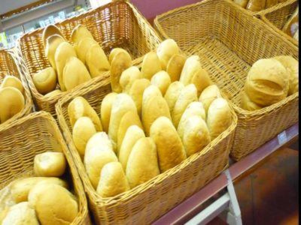 Ministrul Agriculturii considera prematur sa se discute despre revenirea la 24 la suta a TVA-ului pentru paine