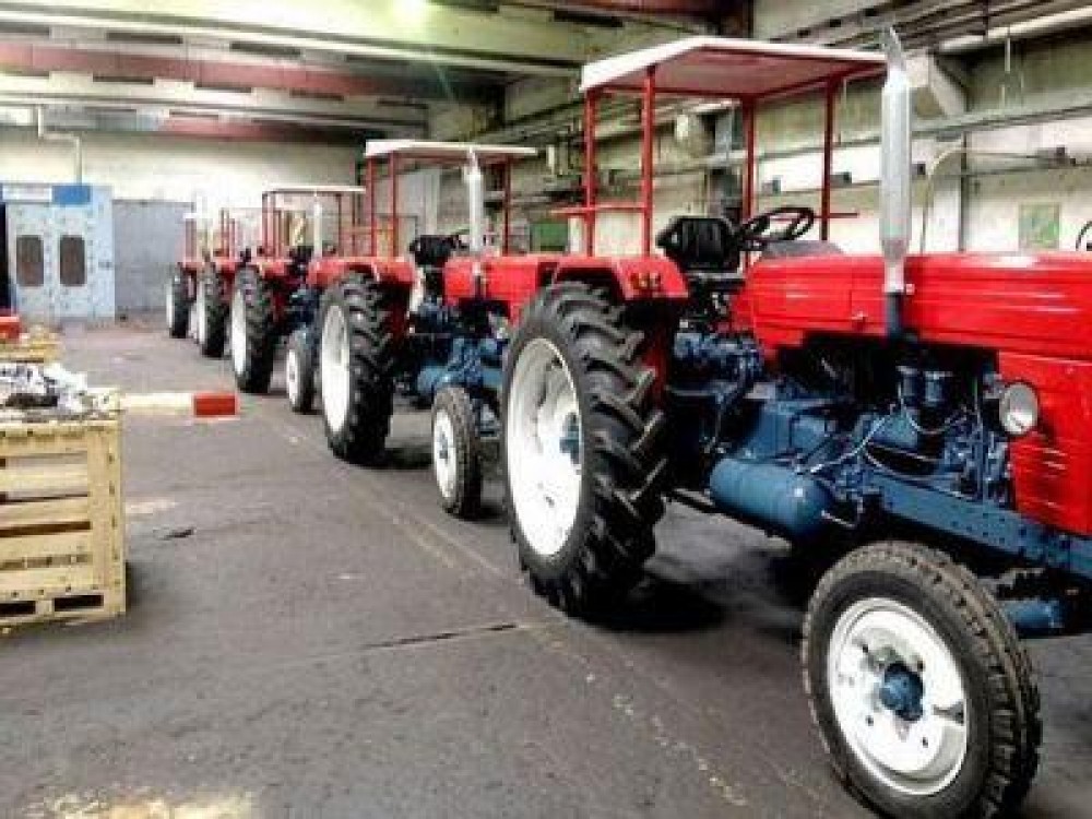 Cel mai cunoscut tractor romanesc revine pe piata