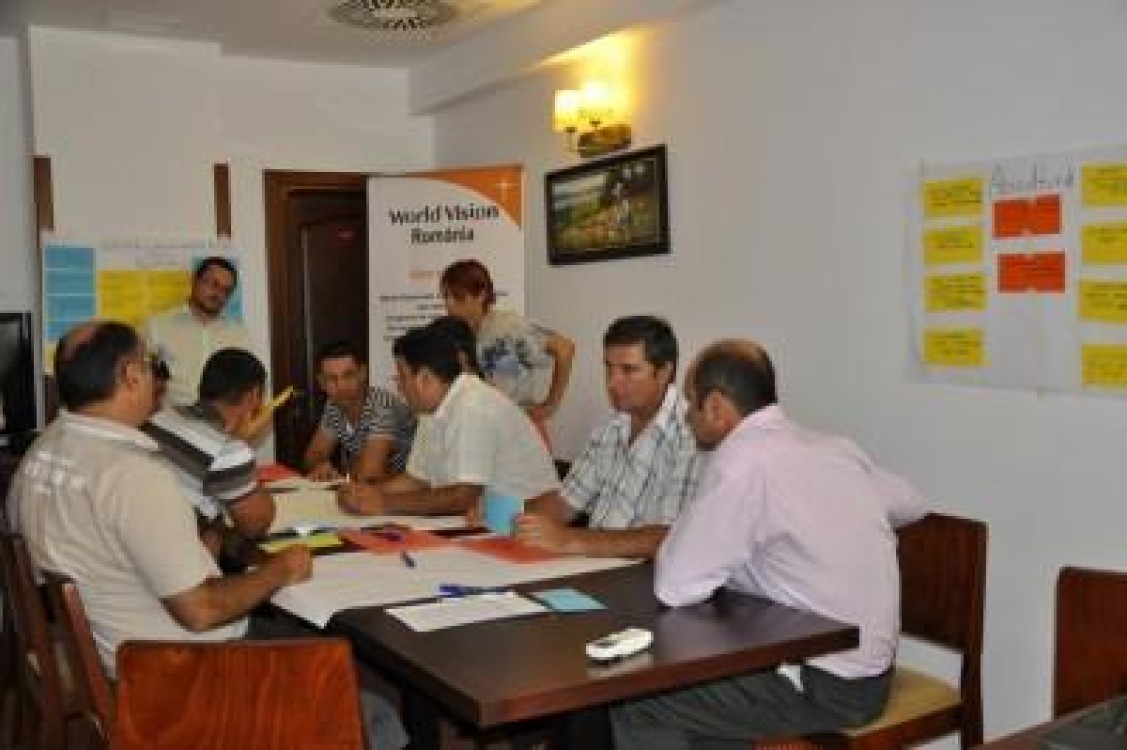 Pomicultorii si apicultorii din Valcea au discutat despre oportunitatile de dezvoltare a celor doua sectoare