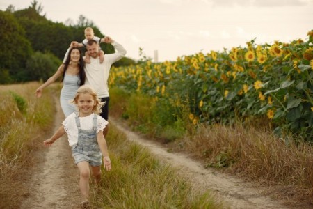 O noua lege: REDUCERI la impozitul pe teren in functie de numarul de copii. La 3 copii, reducere 50%. La 4 copii IMPOZITUL este ZERO
